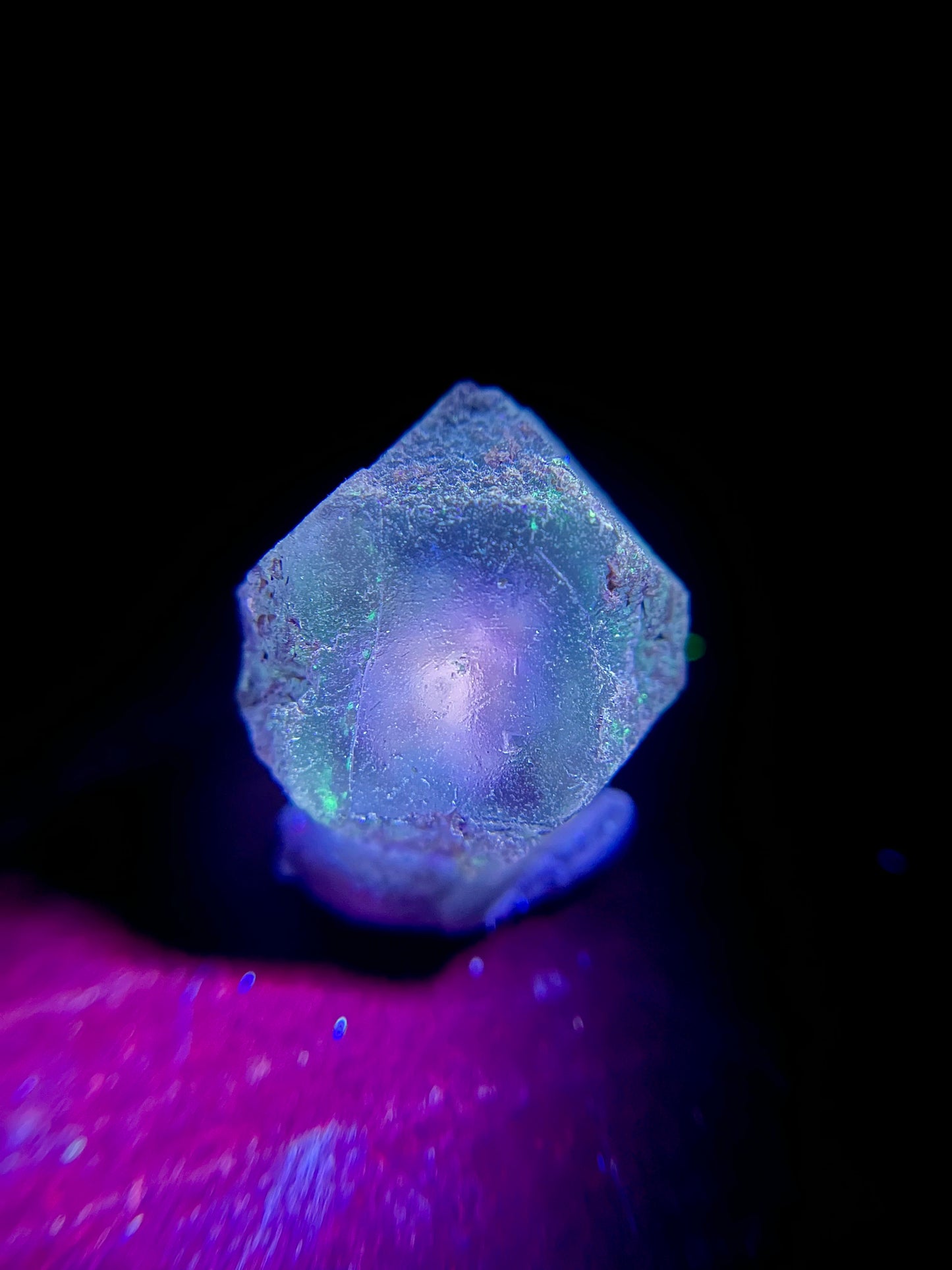 Fluorite Eye Thumbnail - Erongo Mnt. Region - Namibia - UV Reactive!