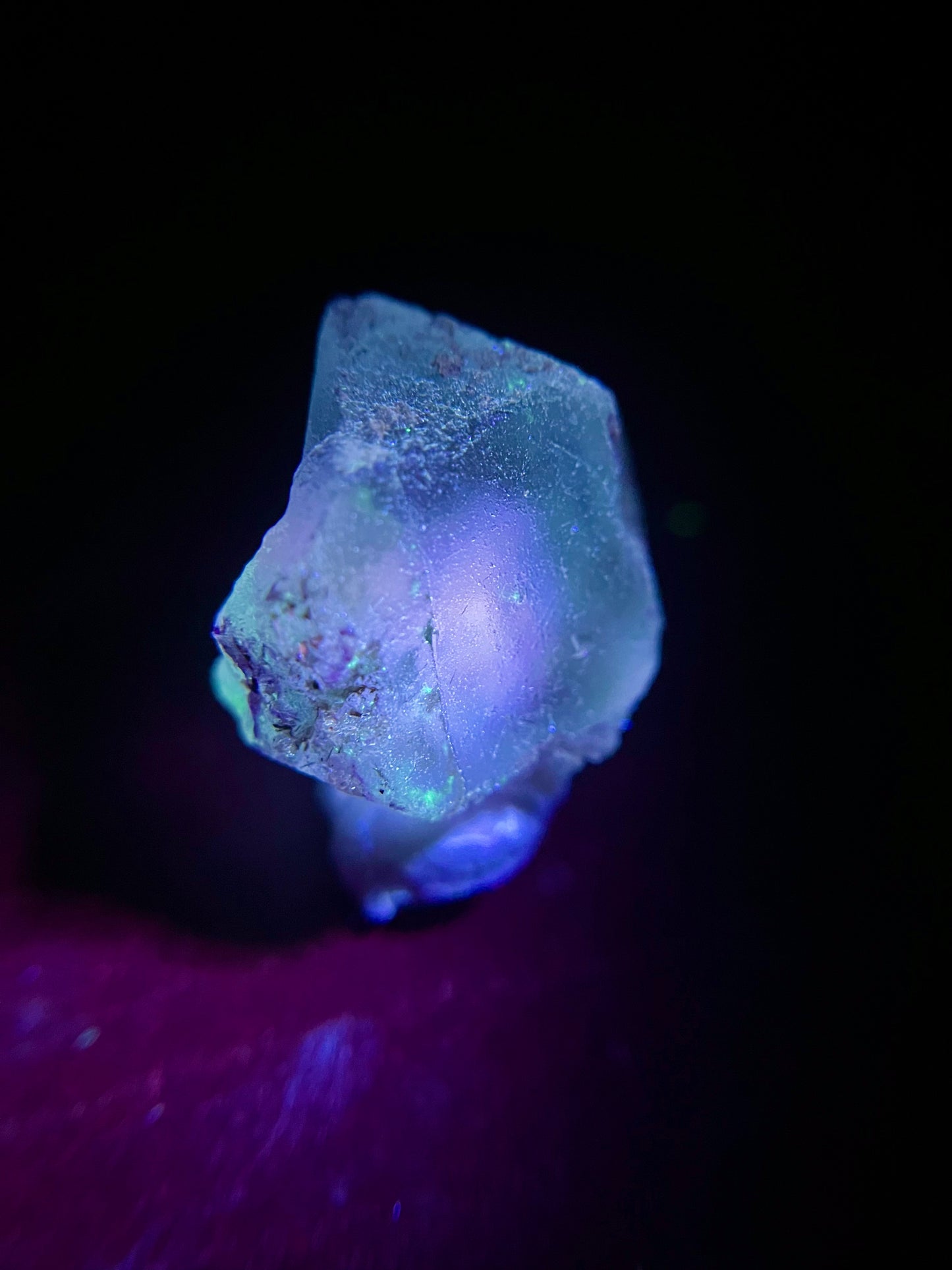 Fluorite Eye Thumbnail - Erongo Mnt. Region - Namibia - UV Reactive!